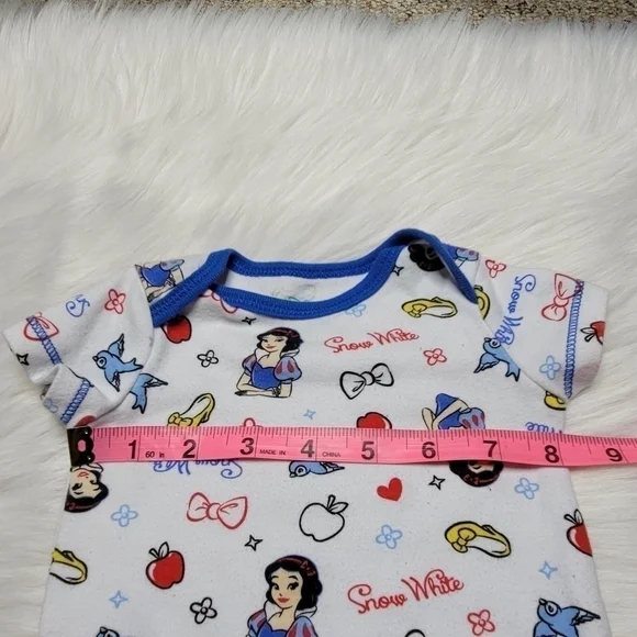 Disney Snow White Princess Onesie Size Newborn - Picture 6 of 11